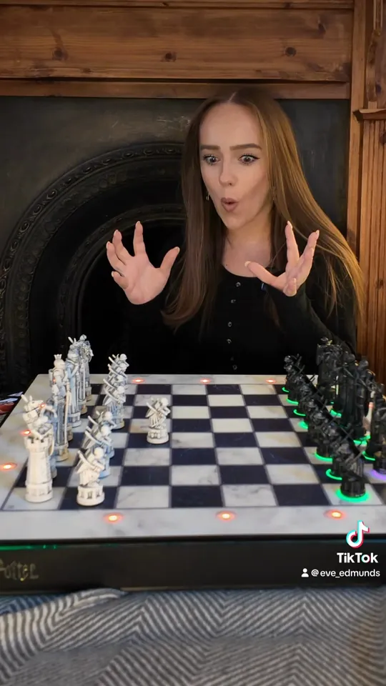 Eve Edmunds playing on the GoChess Wizard Alive board